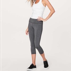 Lululemon High-Rise Crop 21" in heathered grey | Size 6